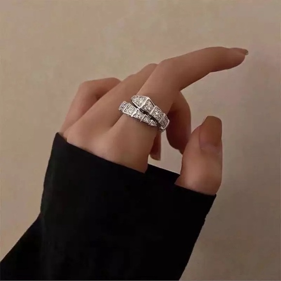 Serpenti Viper Silver Snake Crystal Ring - Picture 1 of 16